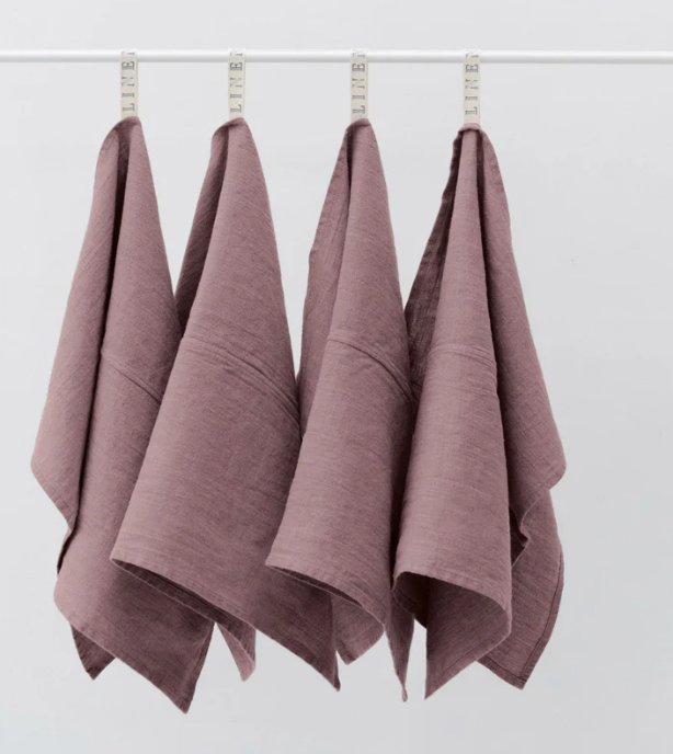 Torchon en lin brodée Rose cendré - Atelier deux points