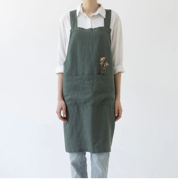 Tablier croisé en lin brodé Vert forêt - Atelier deux points