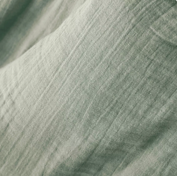 Nappe double gaze de coton unie brodée Eucalyptus - Atelier deux points