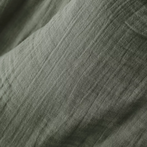 Nappe double gaze de coton unie brodée Romarin - Atelier deux points