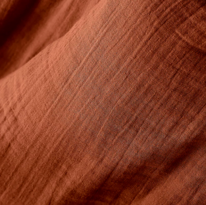 Nappe double gaze de coton unie brodée terracotta - Atelier deux points