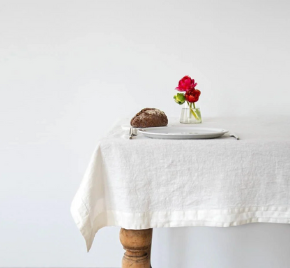 Nappe en lin brodée blanc cassé 140x200cm - Atelier deux points